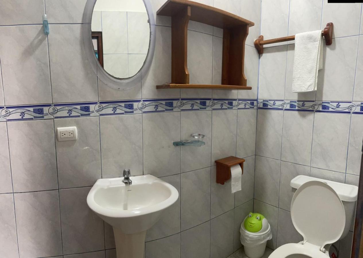 Hostal Muro De Las Lagrimas Puerto Villamil Exterior foto